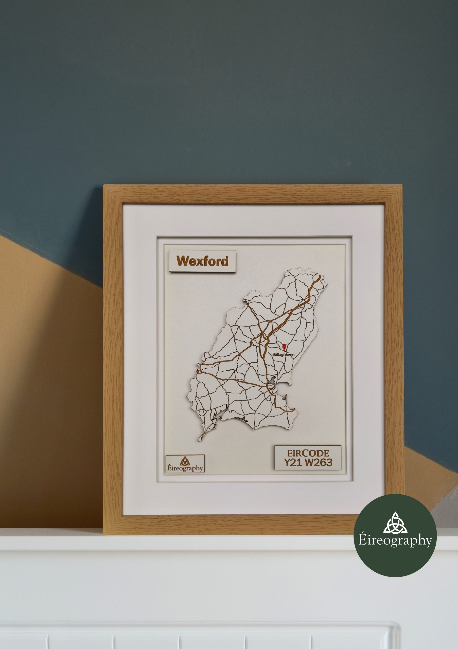 Wexford medium frame brown plus logo